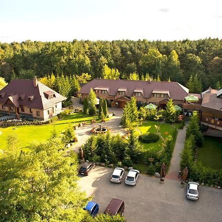 Hotel Trylogia Zielonka  Dış mekan fotoğraf