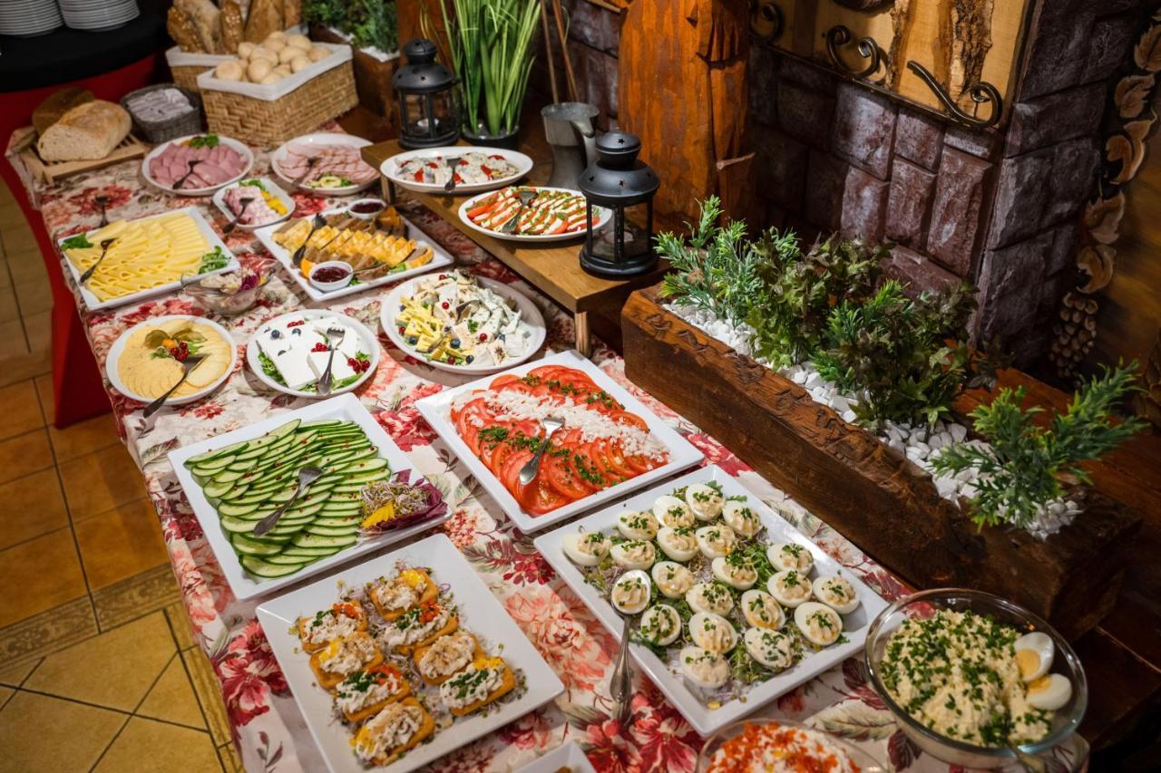 Hotel Trylogia Zielonka  Dış mekan fotoğraf
