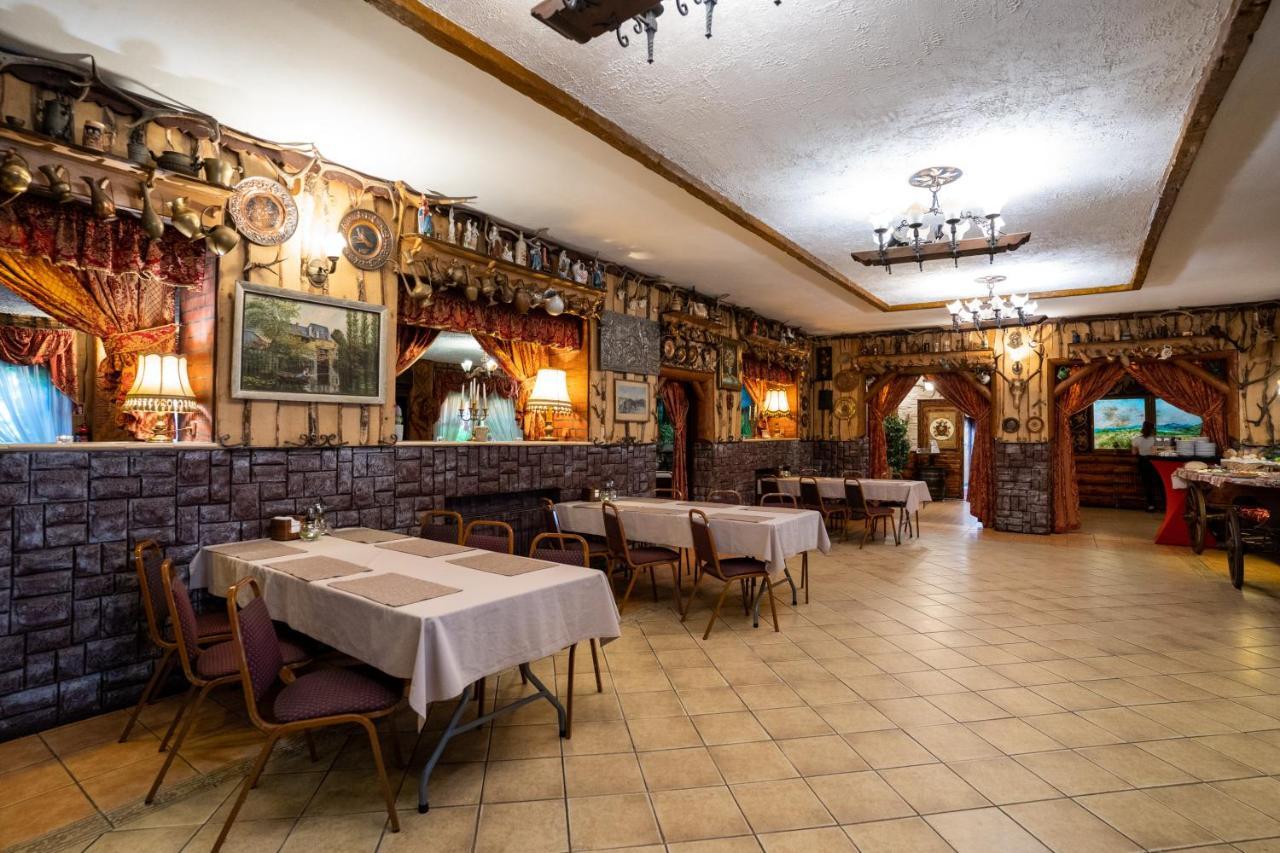 Hotel Trylogia Zielonka  Dış mekan fotoğraf