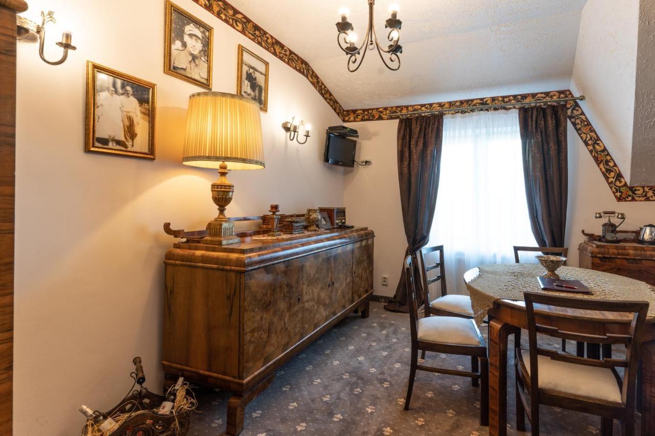 Hotel Trylogia Zielonka  Dış mekan fotoğraf