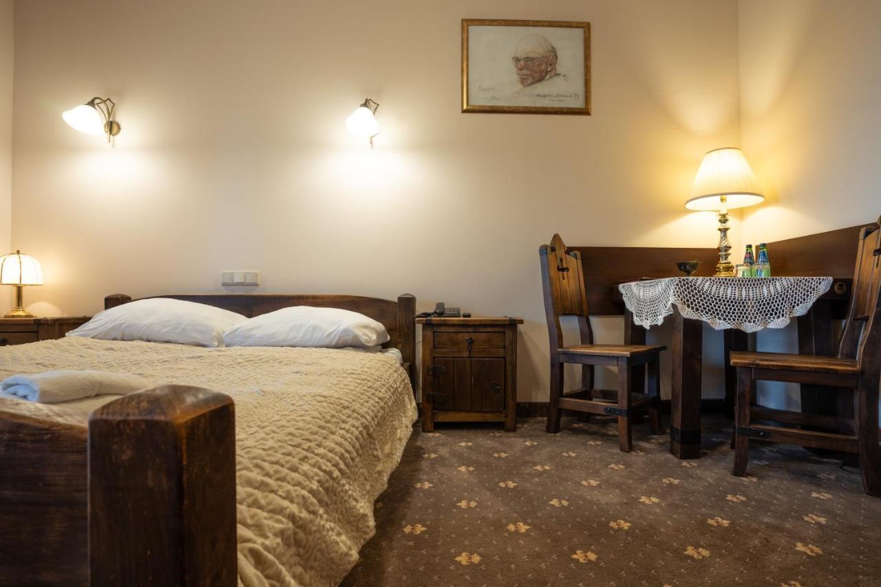Hotel Trylogia Zielonka  Dış mekan fotoğraf