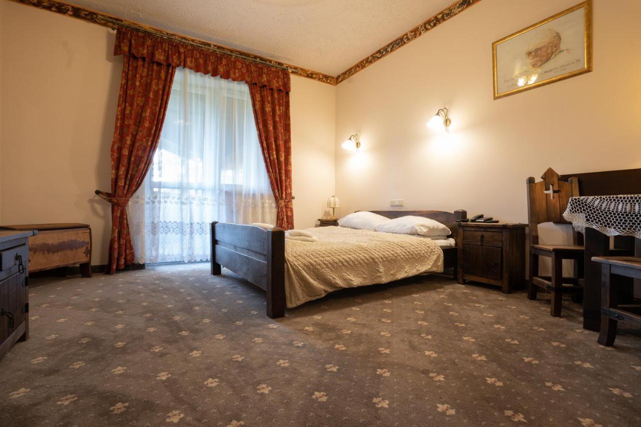 Hotel Trylogia Zielonka  Dış mekan fotoğraf