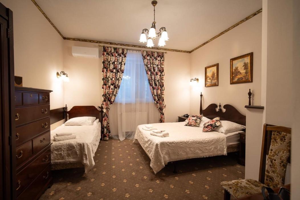 Hotel Trylogia Zielonka  Dış mekan fotoğraf