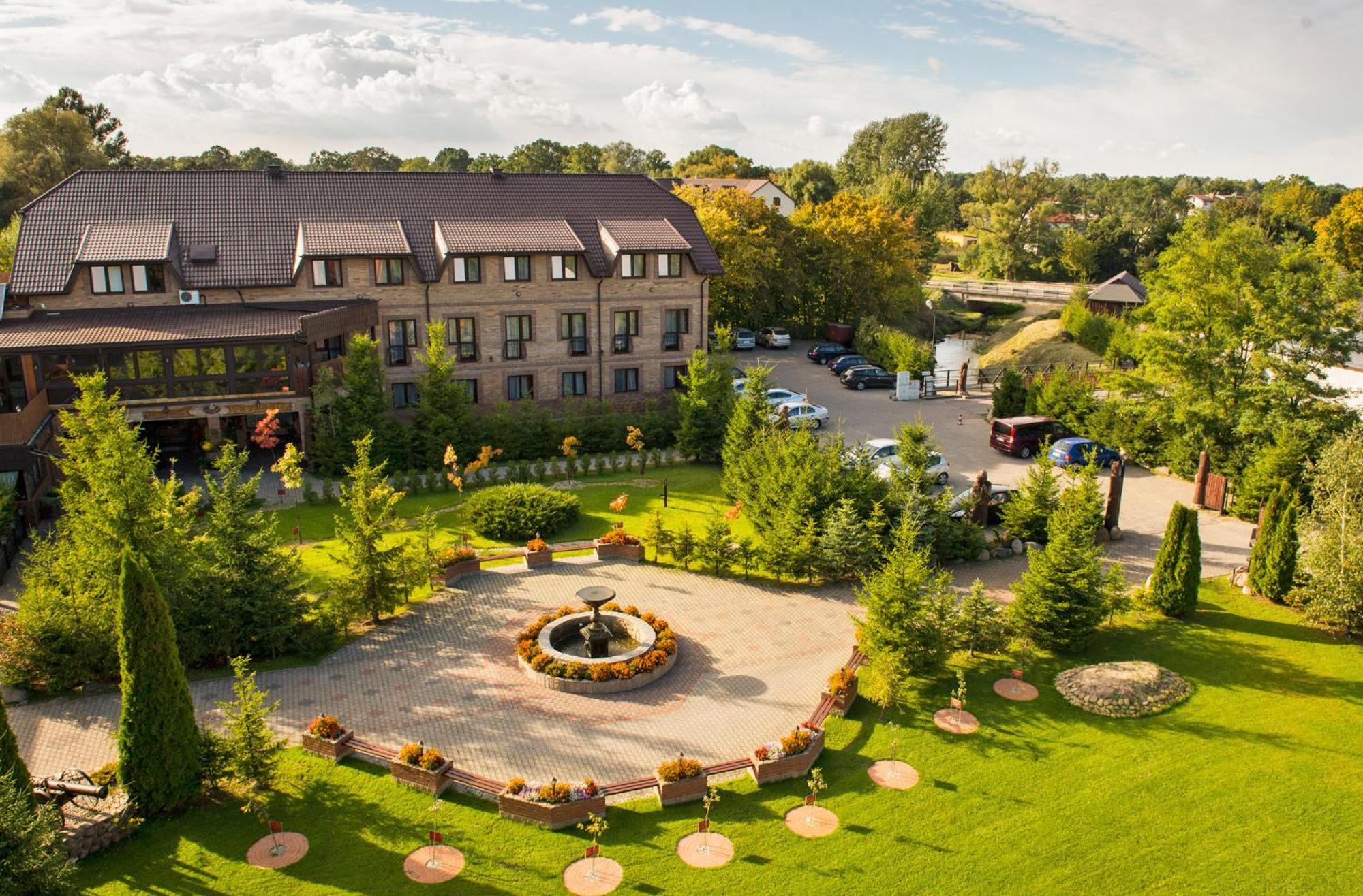 Hotel Trylogia Zielonka  Dış mekan fotoğraf